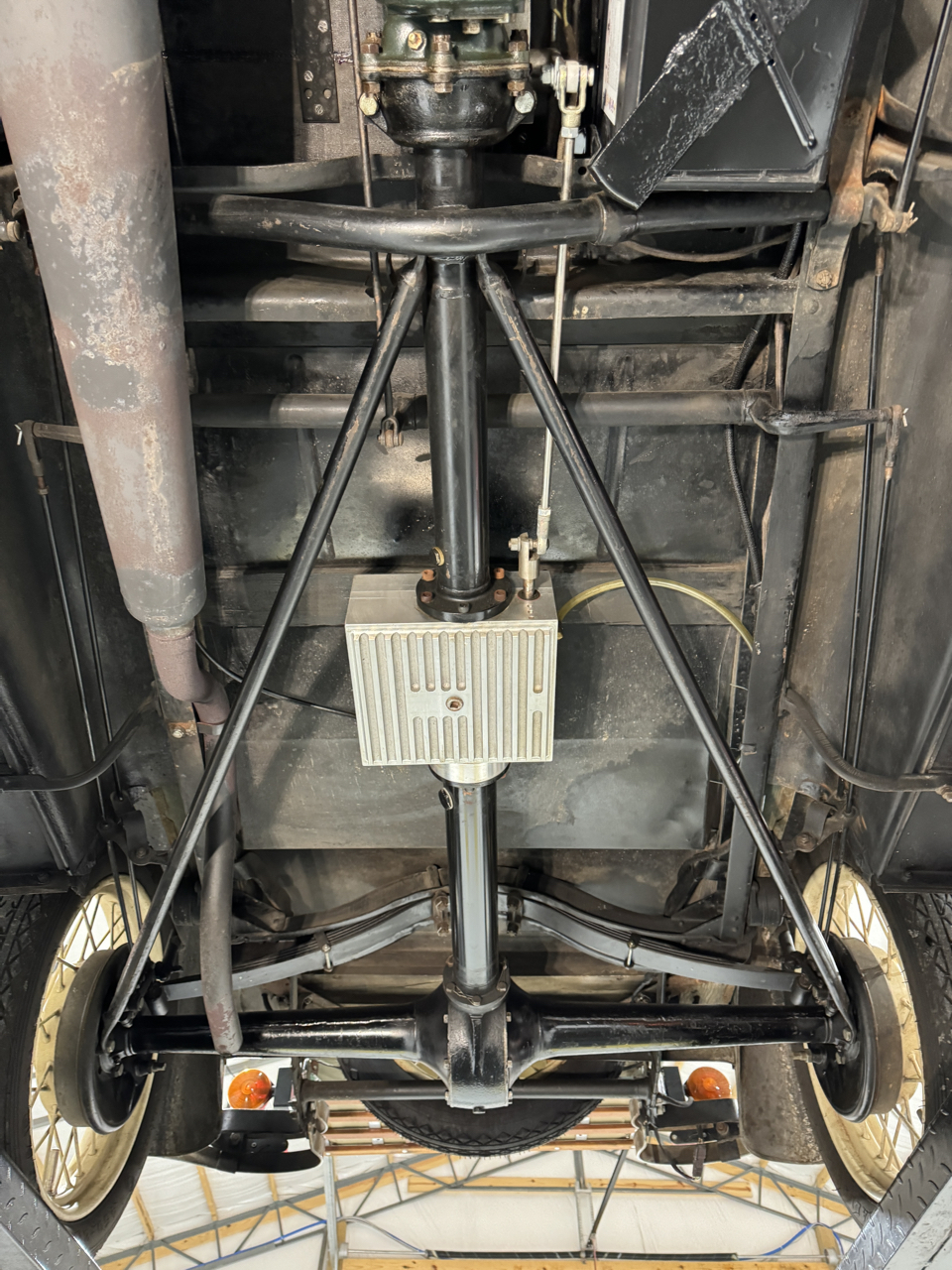 Undercarriage Rear